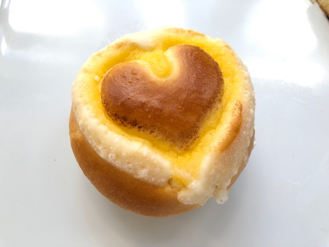 Ｈａｐｐｙクリームパン
