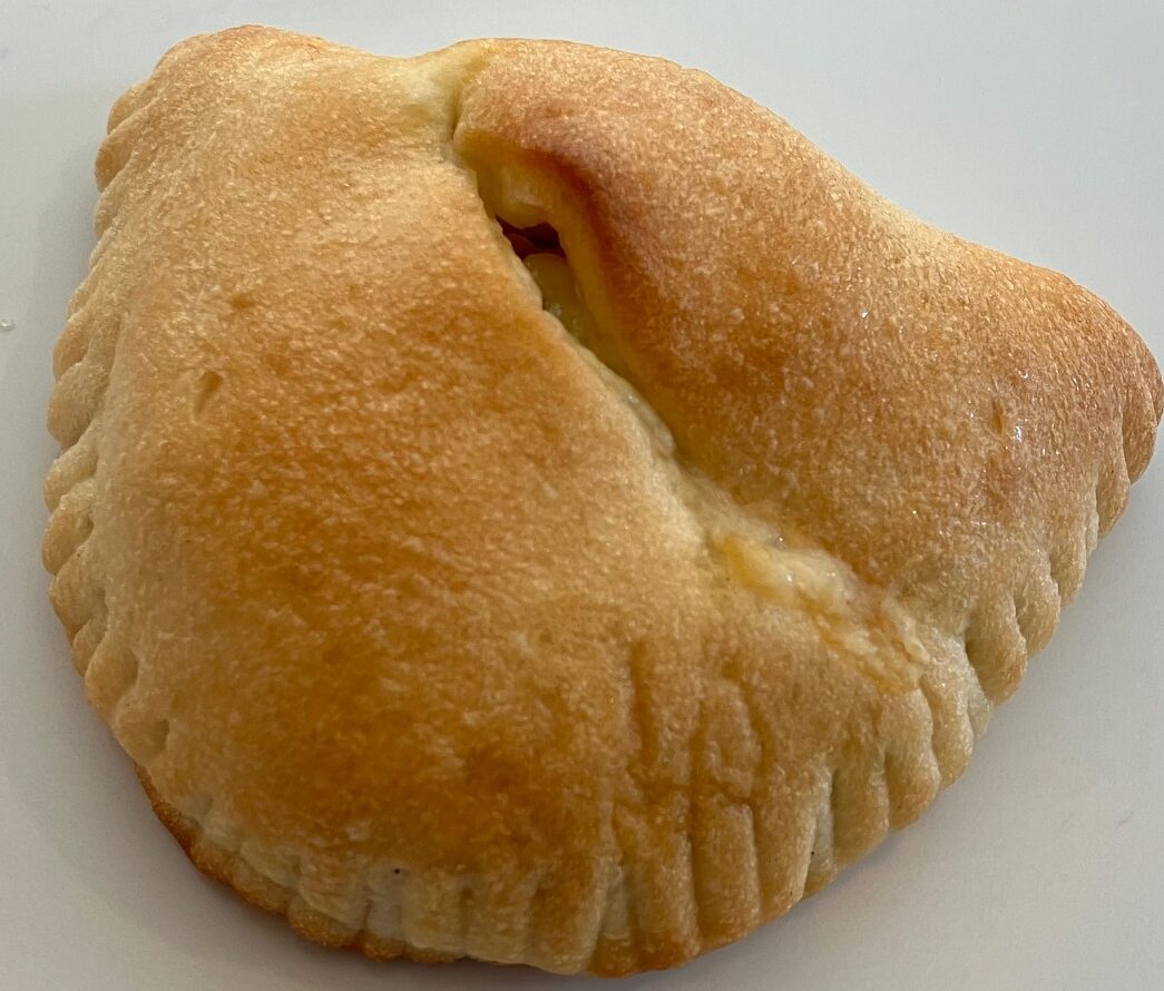 ハンバーグカルツォーネ