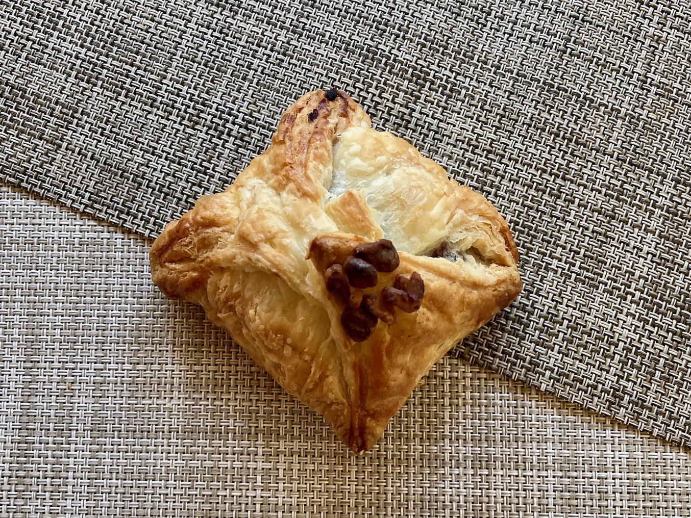 白玉くるみ粒あんパイ