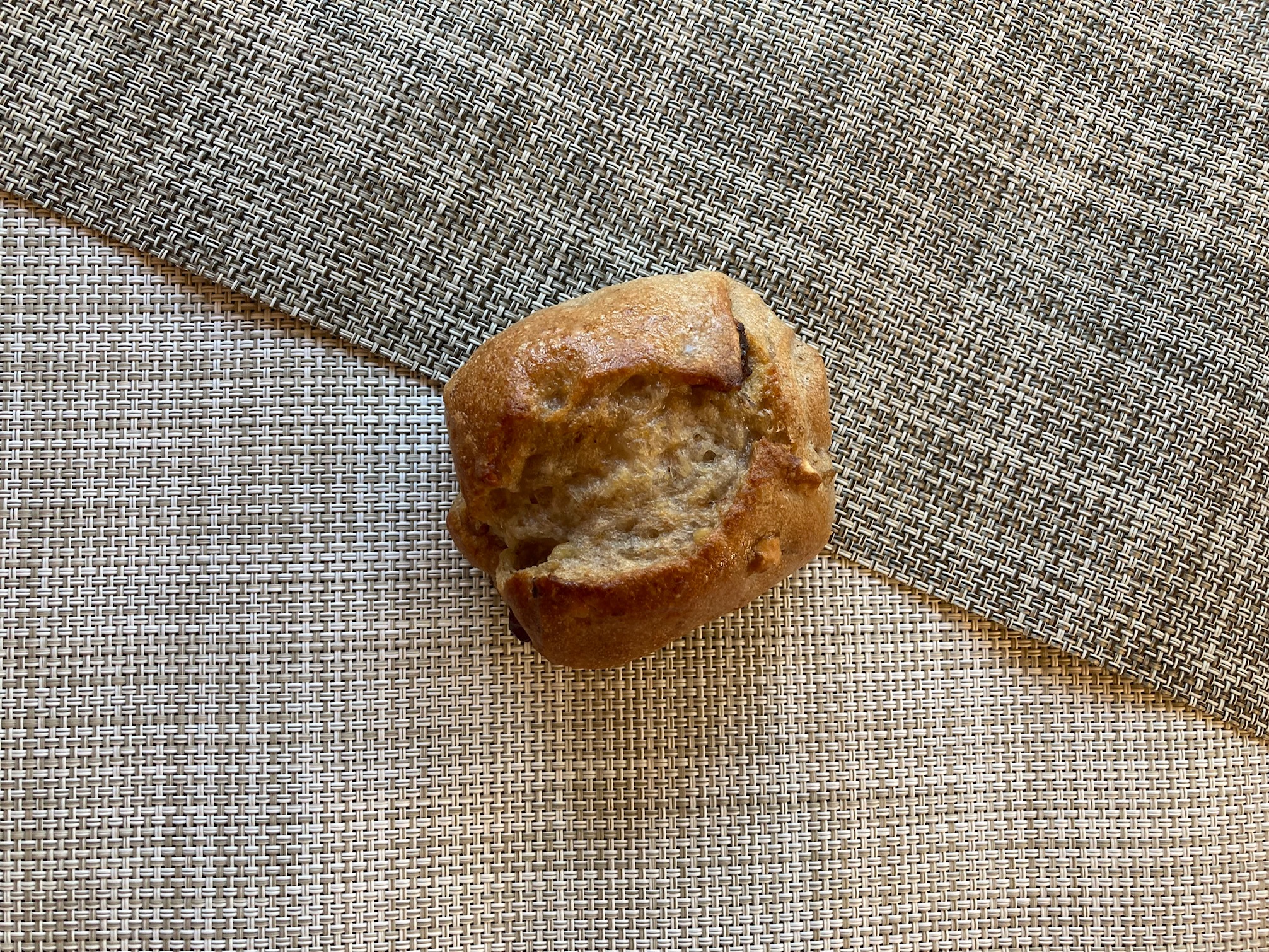 クルミ＆レーズンロール